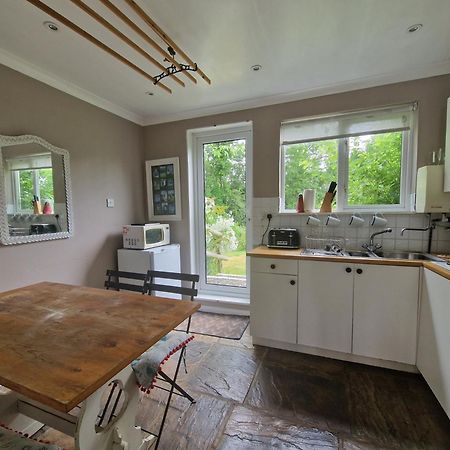 Molly Dishwasher Shepherds Hut Frant 外观 照片