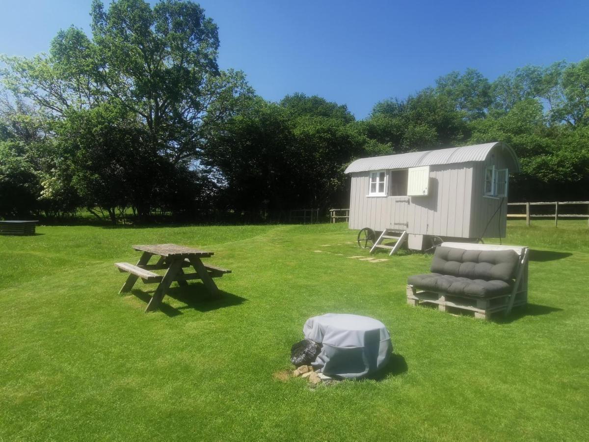 Molly Dishwasher Shepherds Hut Frant 外观 照片