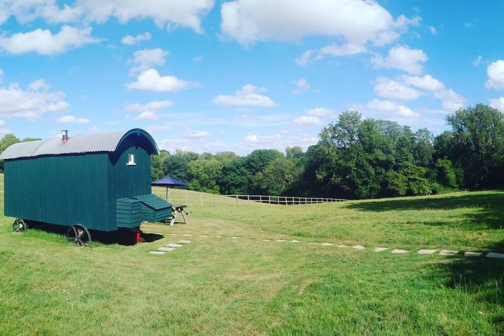 Molly Dishwasher Shepherds Hut Frant 外观 照片