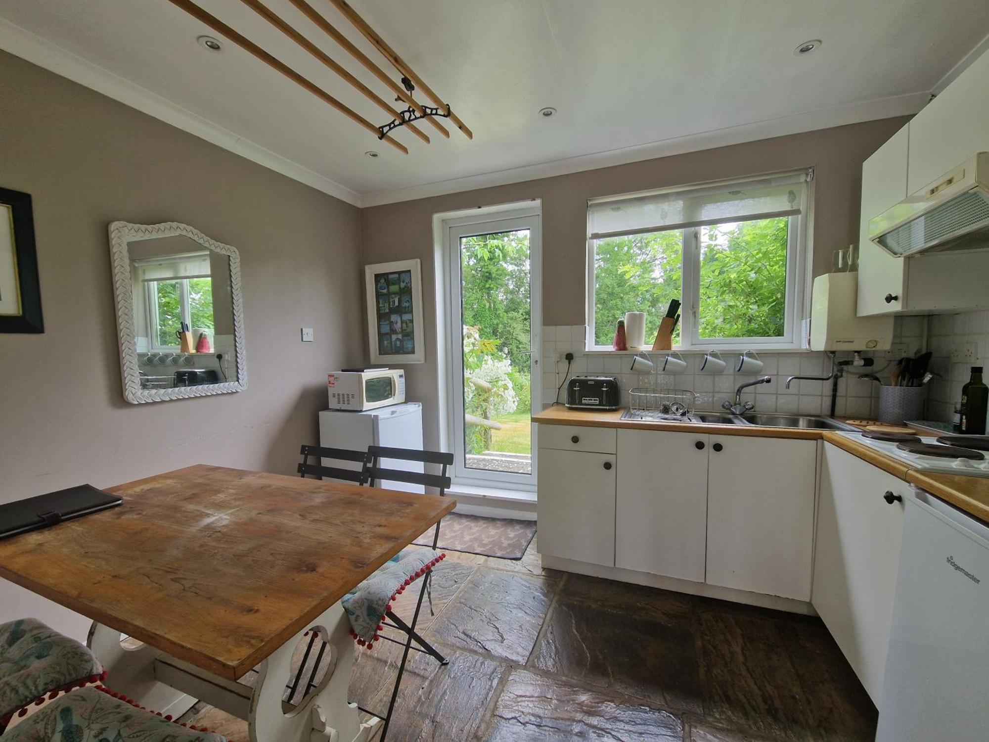 Molly Dishwasher Shepherds Hut Frant 外观 照片